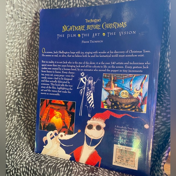 DISNEY Nightmare Before Christmas Book - Picture 2 of 3